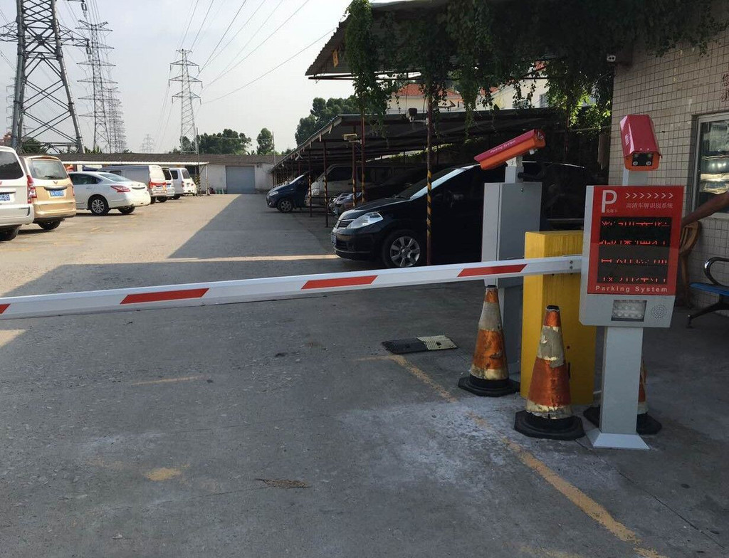 西安停R场收费系l哪家好 西安停R场收费系l哪家好